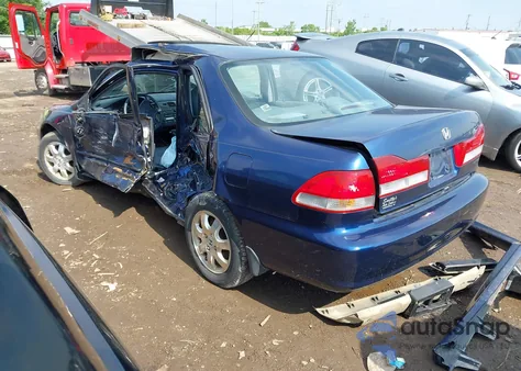 2001 Honda Accord 2.3 Ex из США, поврежденный, VIN 1HGCG66831A104813